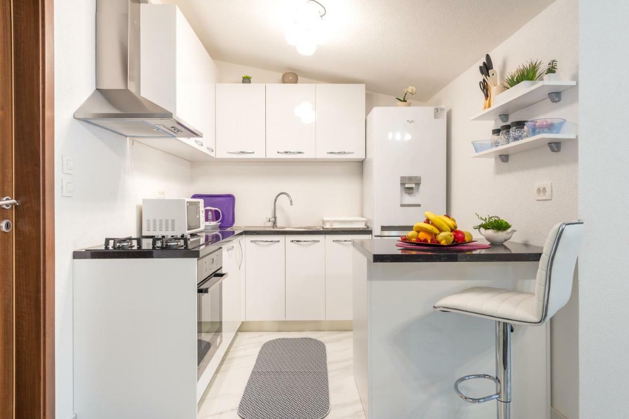 Tranquility And Nature In 4 Bedroom With Sea View Mokošica Екстериор снимка