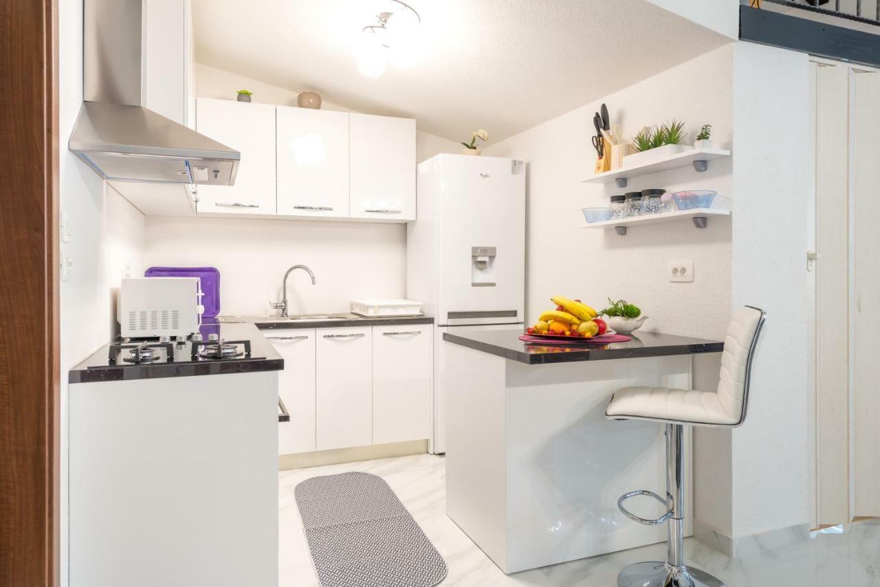 Tranquility And Nature In 4 Bedroom With Sea View Mokošica Екстериор снимка