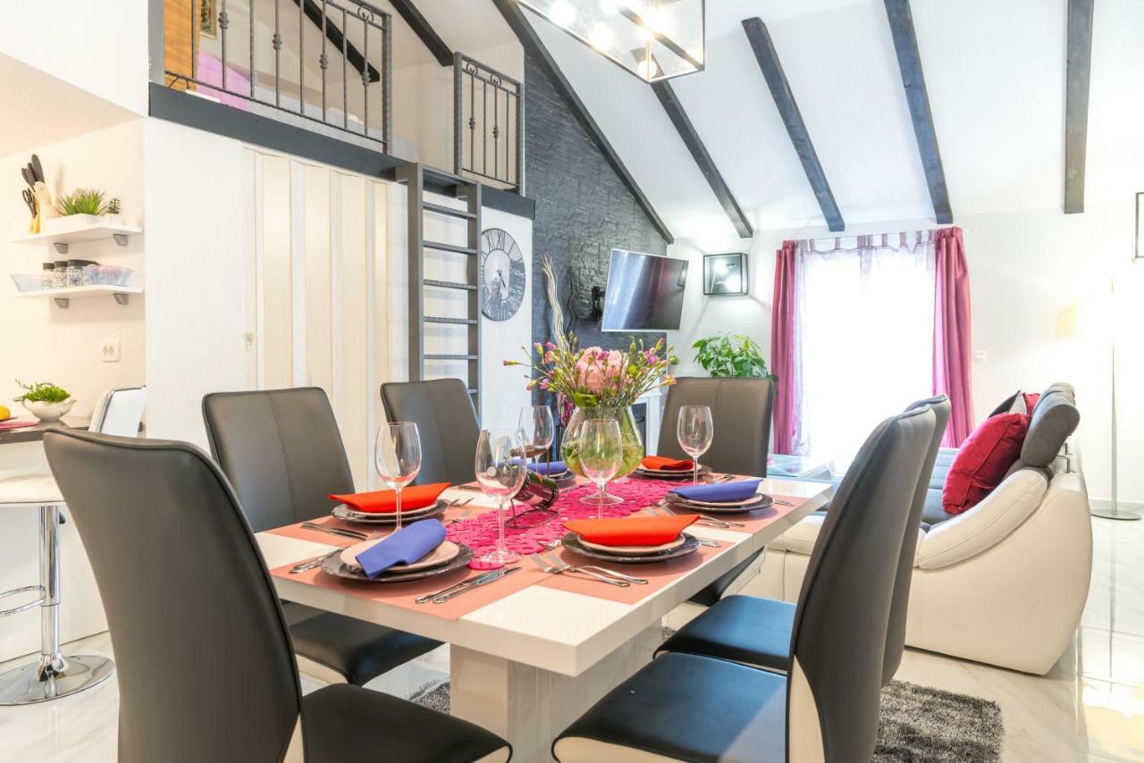 Tranquility And Nature In 4 Bedroom With Sea View Mokošica Екстериор снимка