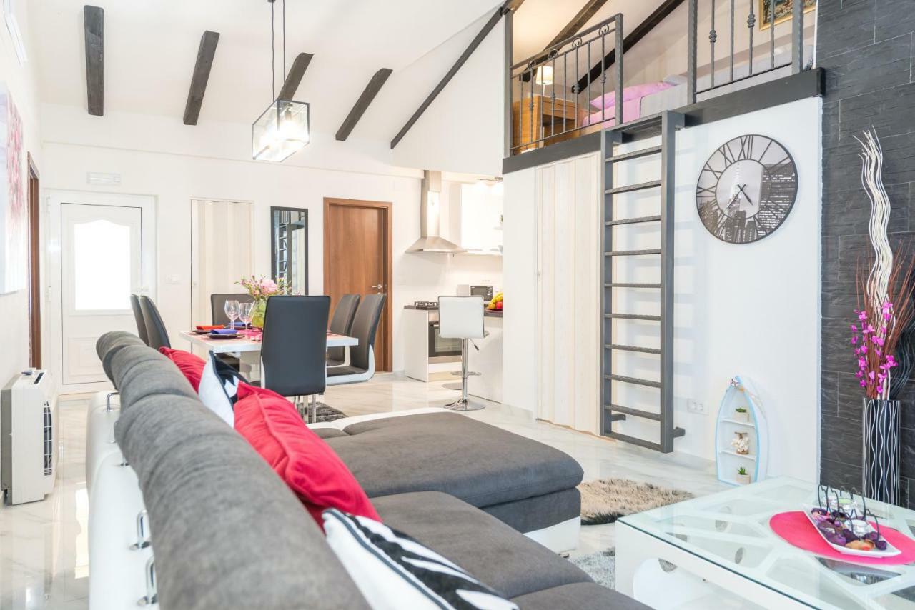 Tranquility And Nature In 4 Bedroom With Sea View Mokošica Екстериор снимка