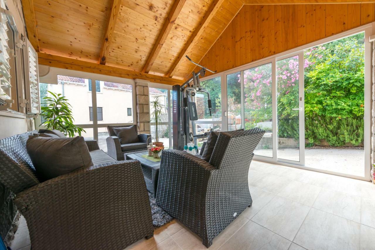Tranquility And Nature In 4 Bedroom With Sea View Mokošica Екстериор снимка